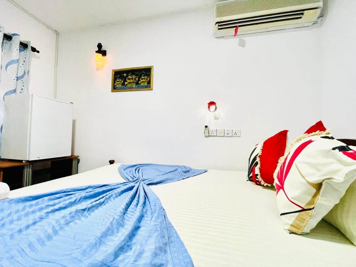 Nethusali Guest House Hikkaduwa Exterior photo